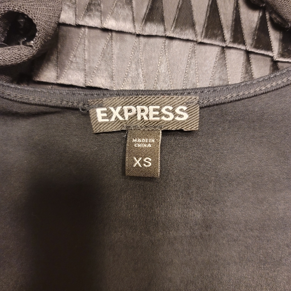 Express dress - Picture 4 of 4
